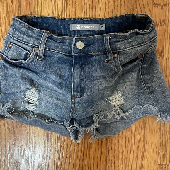 Girl’s denim shorts - Picture 3 of 3